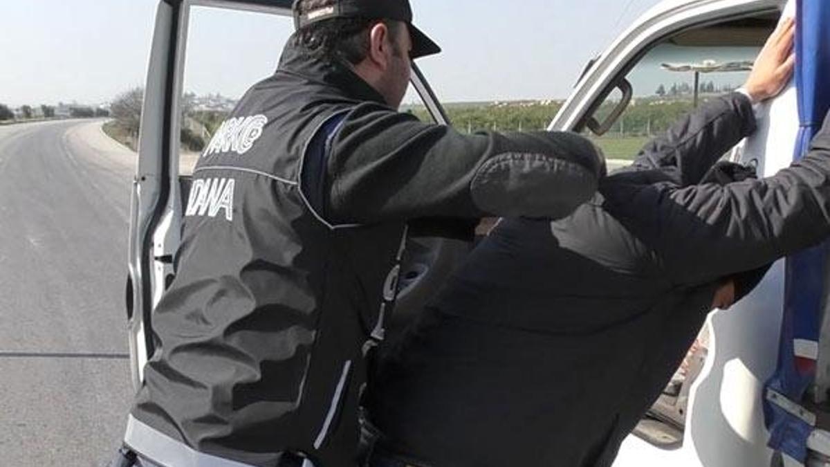 Adana'da 250 bin uyuşturucu hap ele geçirildi