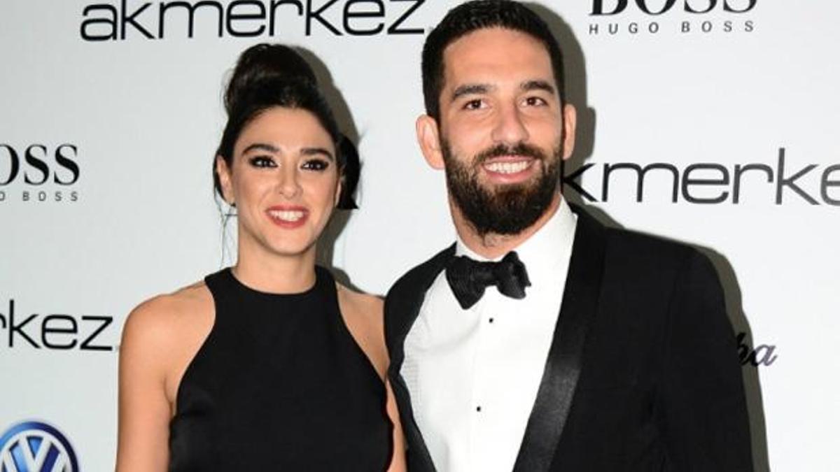 Evlilik teklifinin altından bebek çıktı