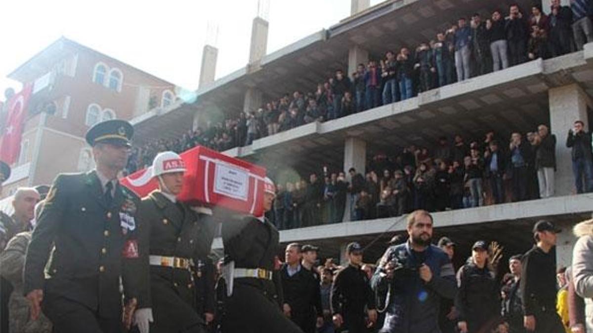 Afrin şehitleri uğurlandı