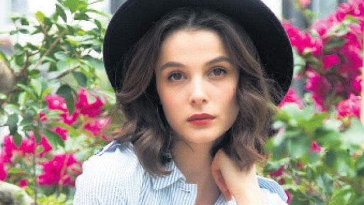 Büşra Develi kimdir?