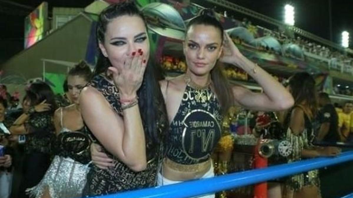 Adriana Lima soluğu Brezilya'da aldı!