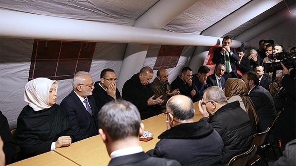 Cumhurbaşkanı Erdoğan şehit Özalkan'ın ailesini ziyaret etti