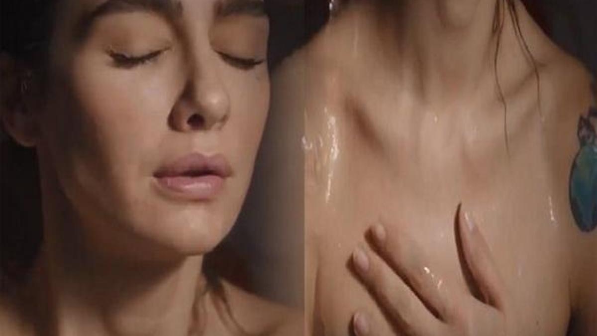 Birce Akalay'dan 'ateşli' sahne! Çırılçıplak...