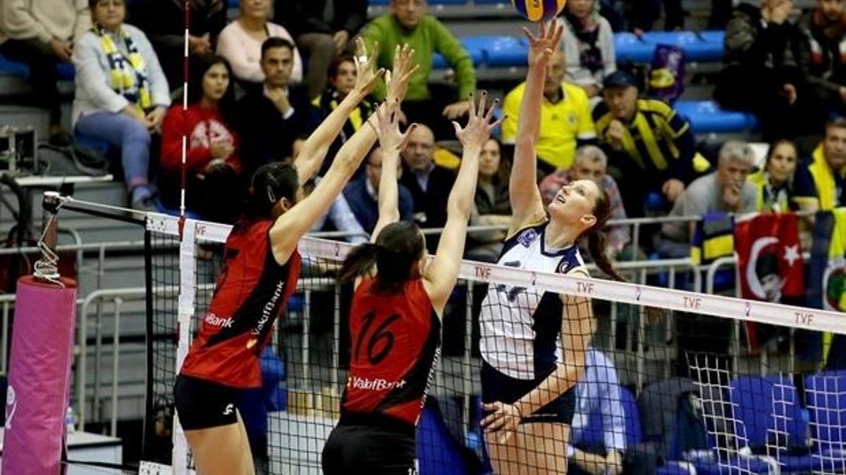 VakıfBank F.Bahçe'yi deplasmanda devirdi!