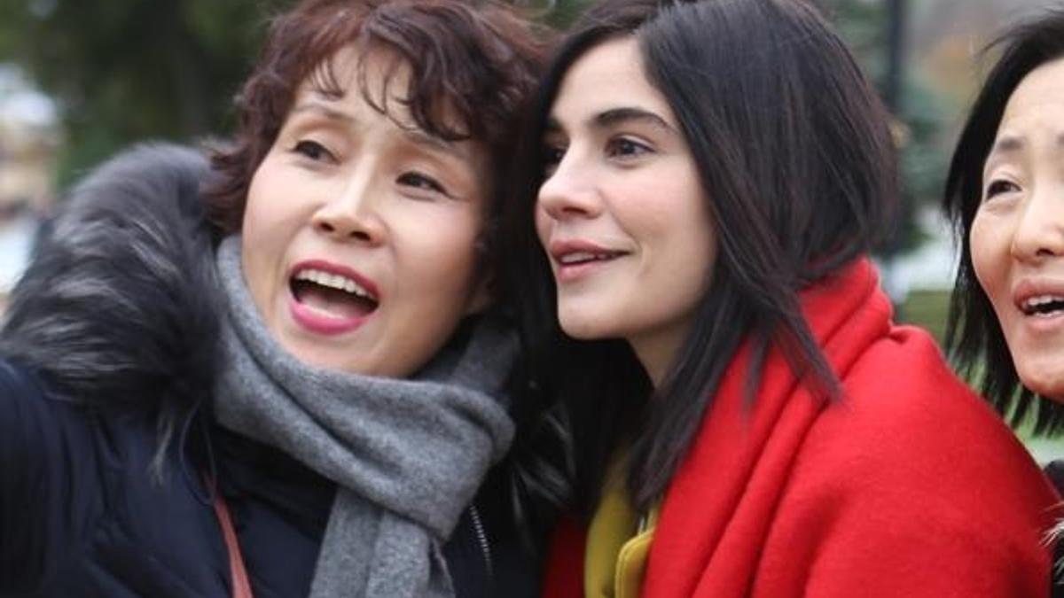 Zeynep Çamcı’ya Uzakdoğululardan yoğun ilgi!