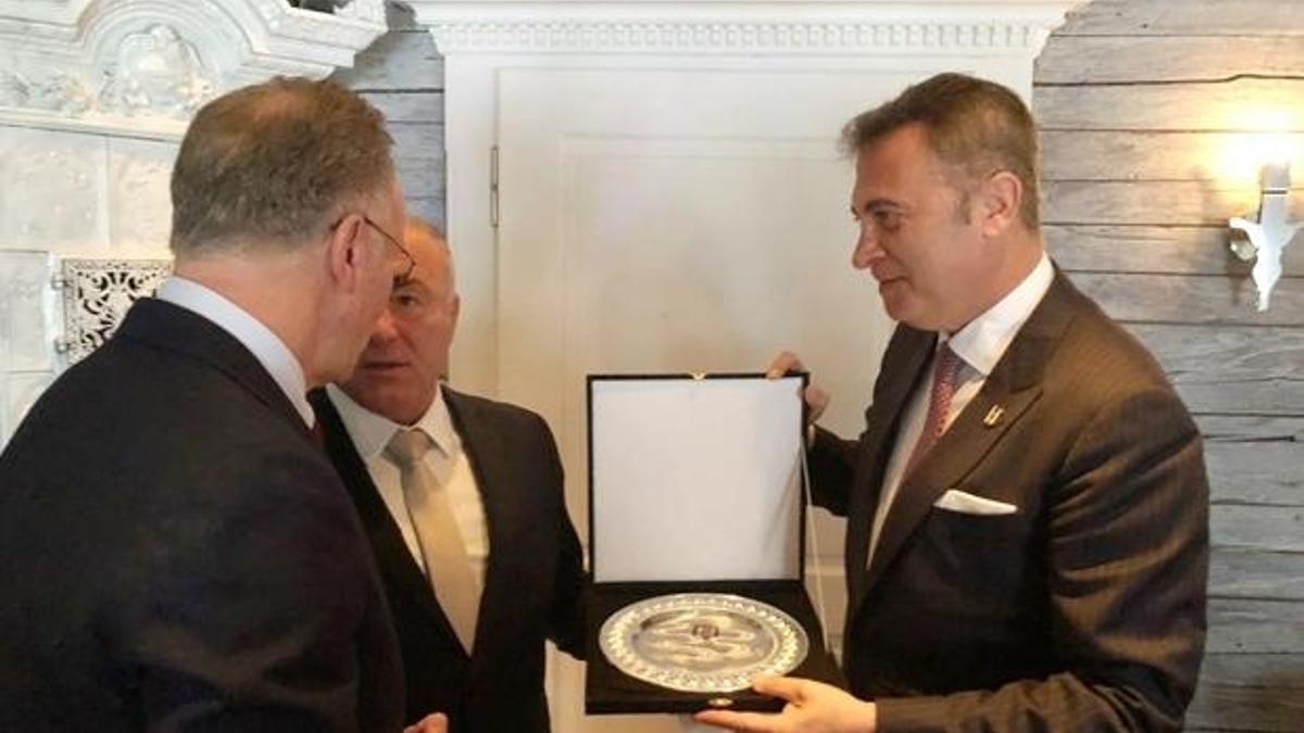 Fikret Orman, Bayern Münih'in dostluk yemeğine katıldı