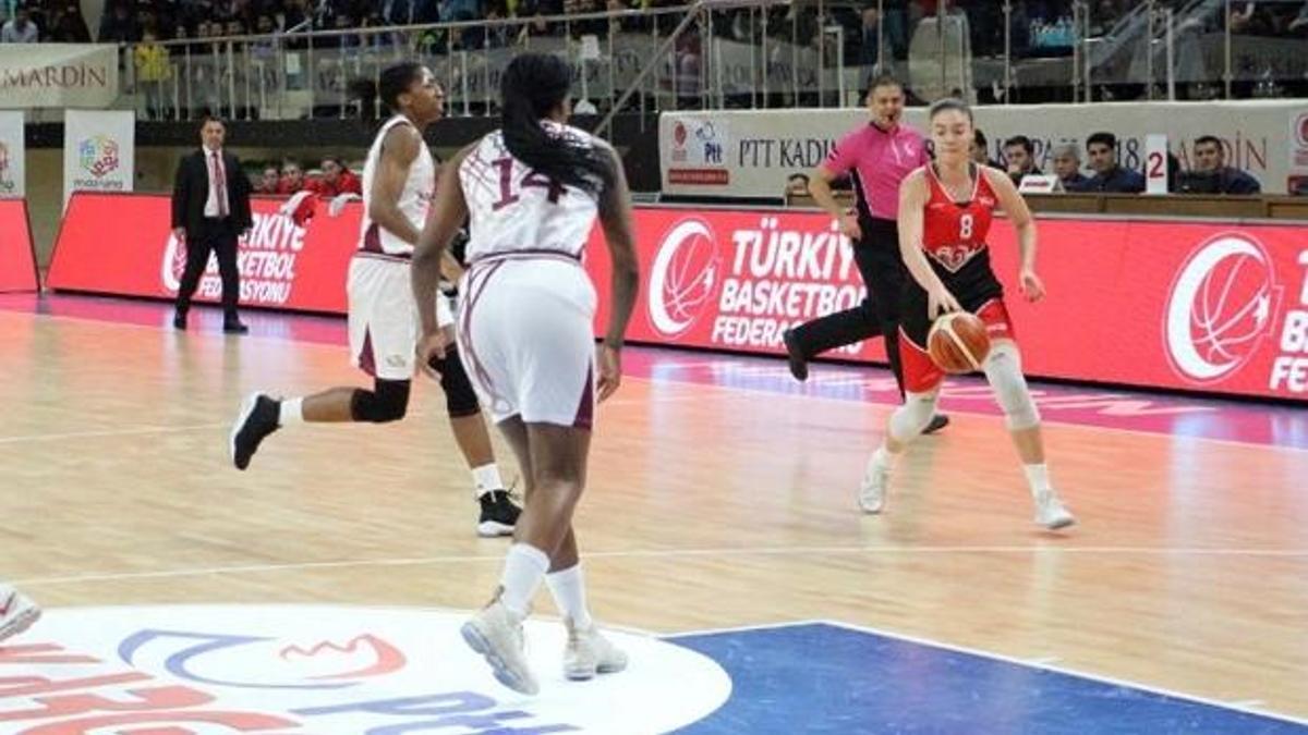 Yakın Doğu Üniversitesi, yarı finale yükseldi