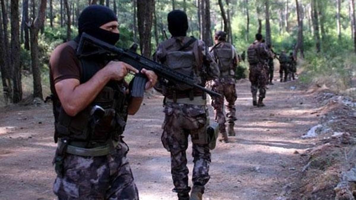 Erdoğan'a suikast düzenleyenleri yakalayan özel harekatçılar Afrin'e uğurlandı