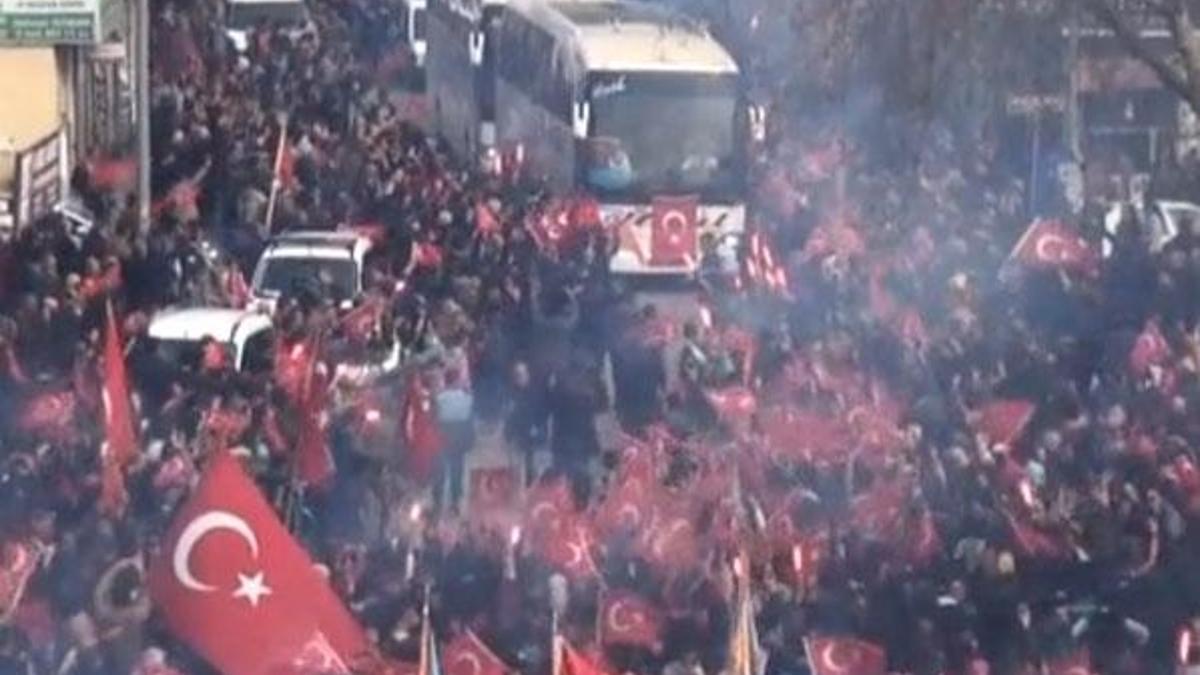 Son dakika: Afrin'e giden özel birliklere çok özel karşılama!