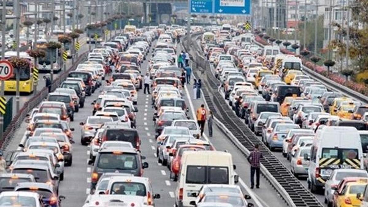 İstanbul'da pazar günü bazı yollar trafiğe kapatılacak