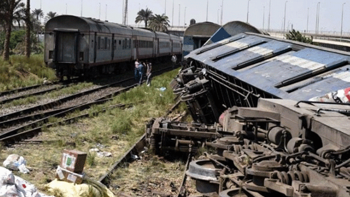 Mısır'da tren kazası: 10 ölü