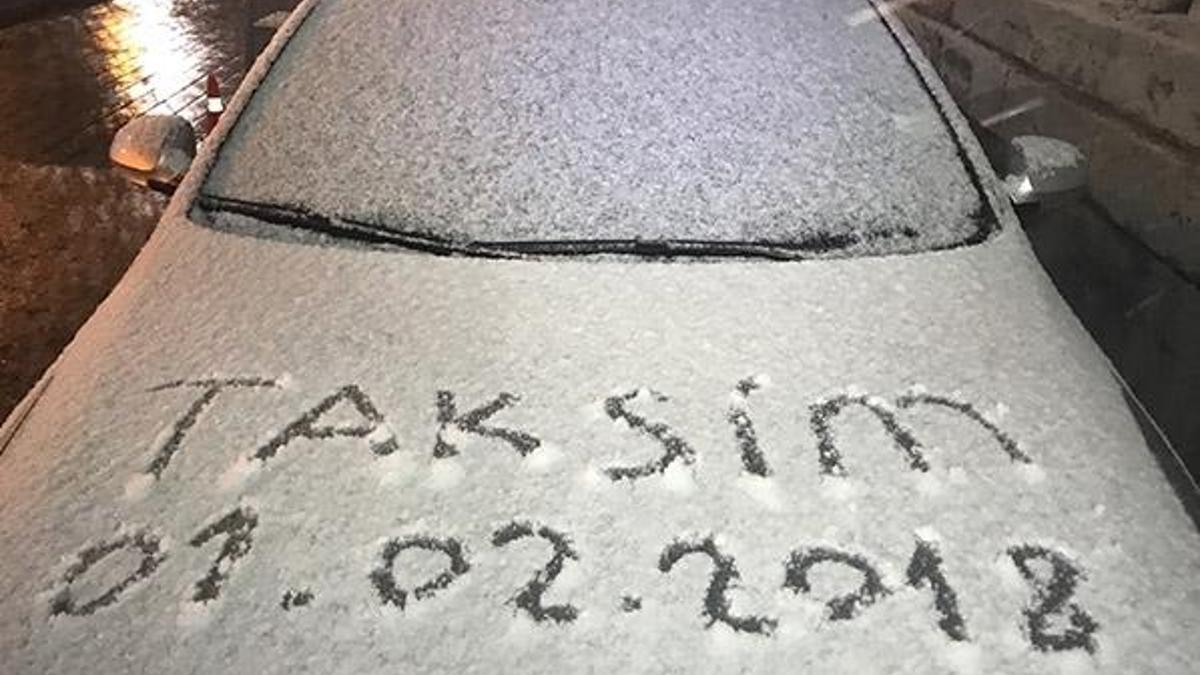 Ve İstanbul'da beklenen kar yağışı başladı