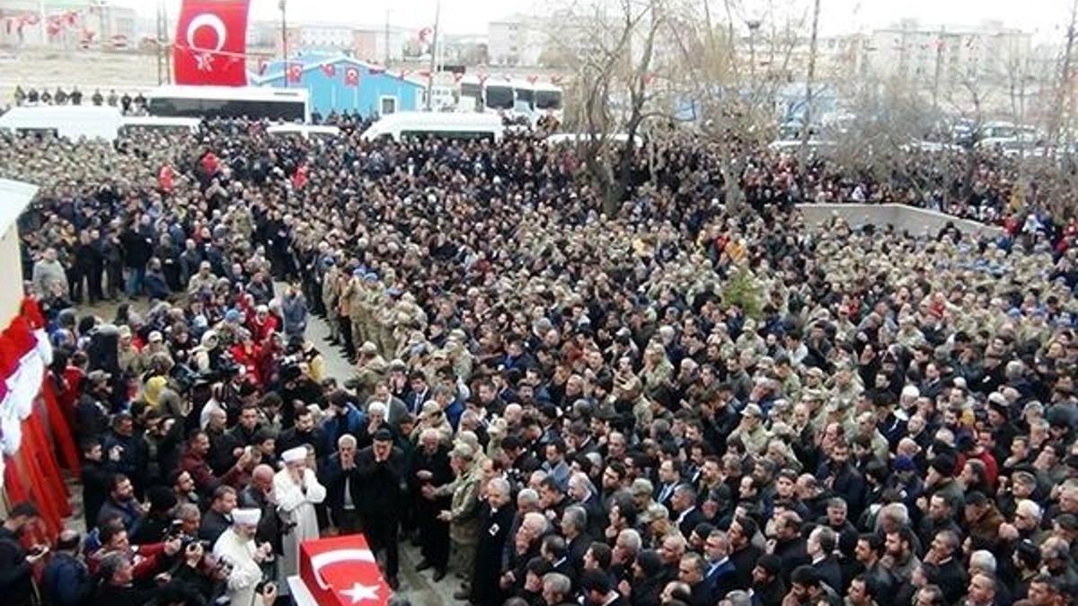 Türkiye şehitlerini uğurluyor!