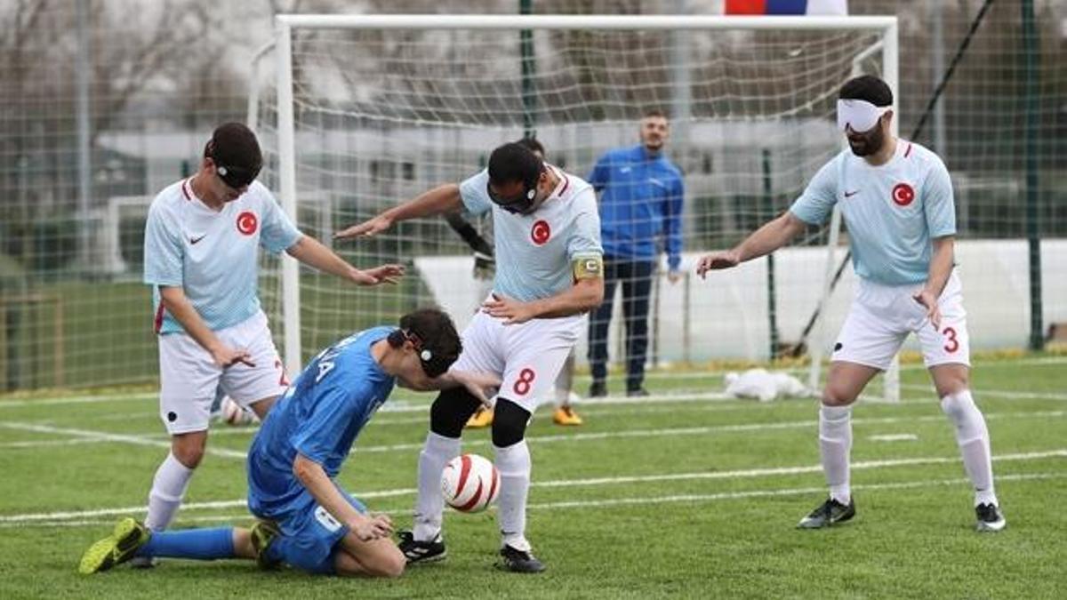Milliler, İtalya'yı farka boğdu! 8 gol...