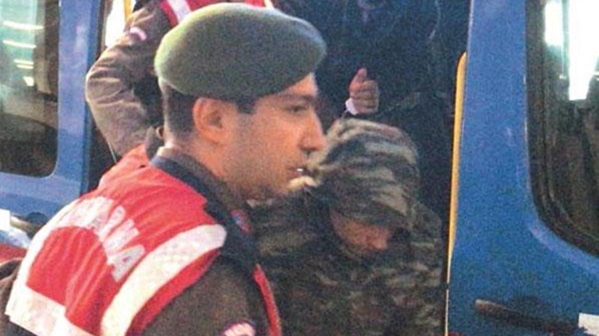 Son dakika.. Yunan basınından flaş iddia! Edirne'de tutuklanan Yunan askerleri...
