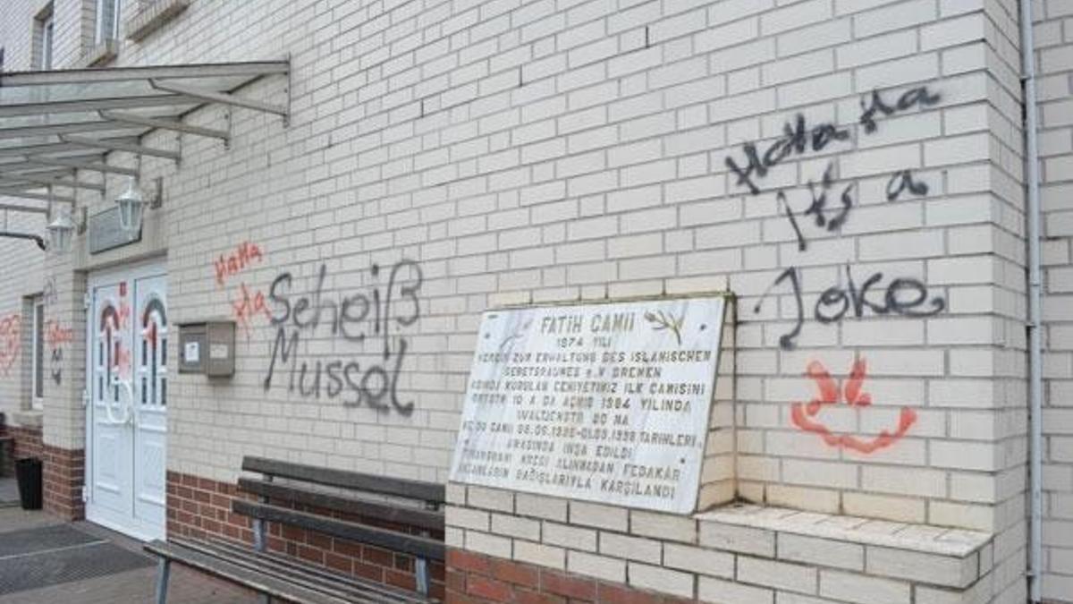Bremen'deki camiye 6 ayda ikinci saldırı