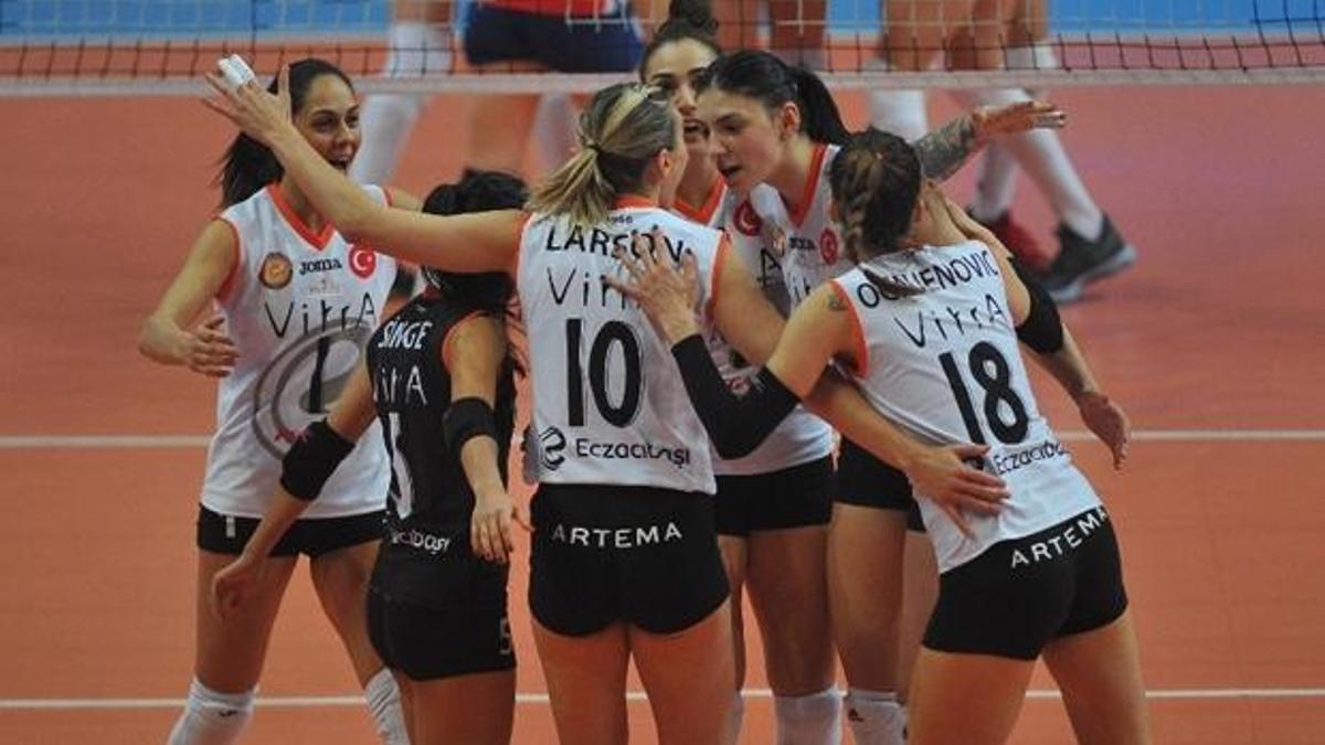 Eczacıbaşı seride öne geçti