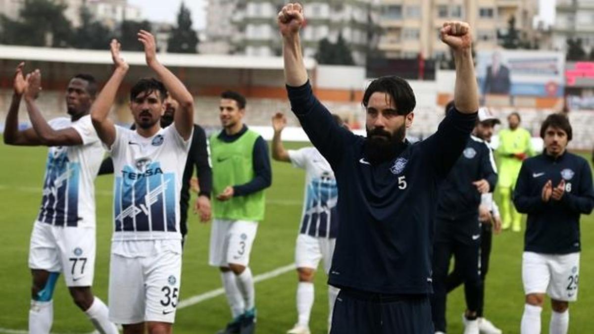Adana Demirspor evinde 3'ledi!