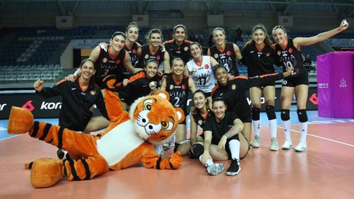Eczacıbaşı VitrA yarı finalde!