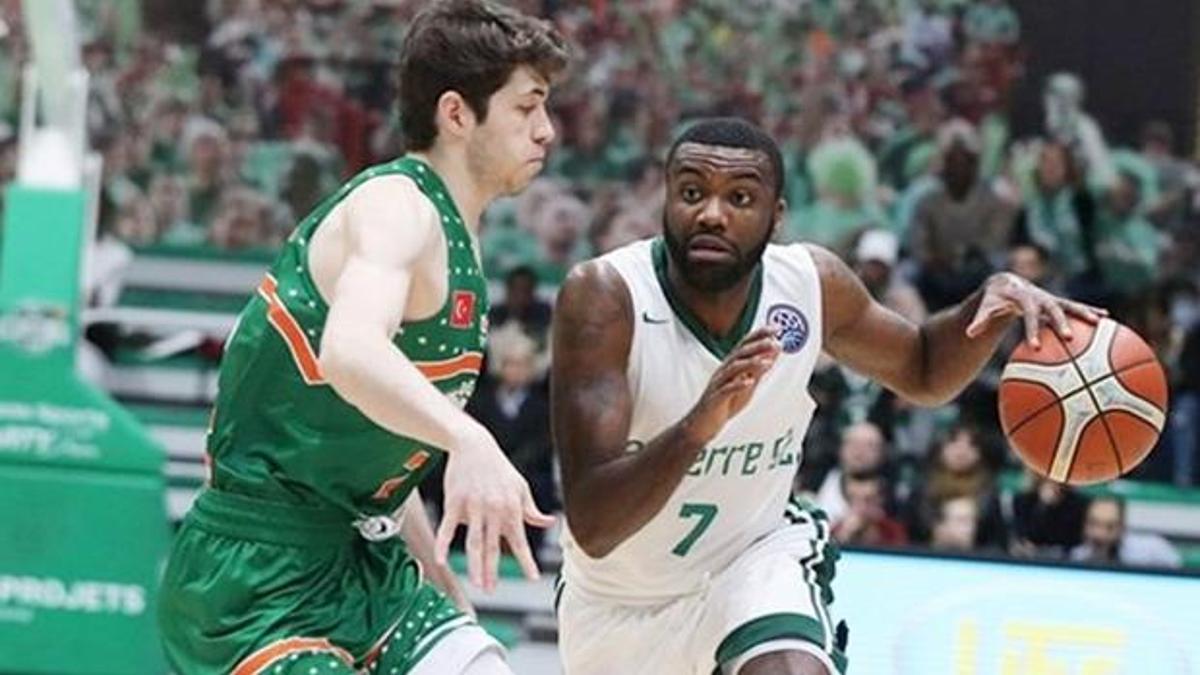 Banvit Fransa'da galip!