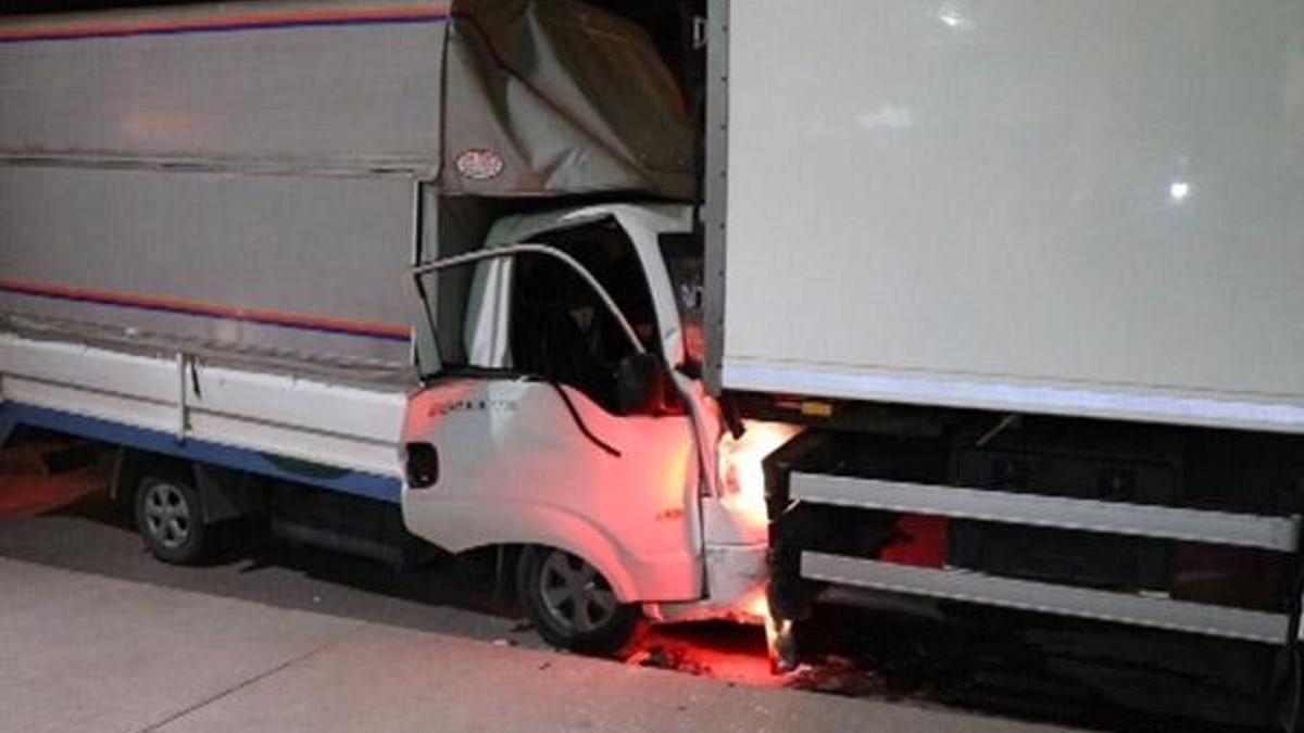 TEM Otoyolunda feci kaza: 2 ölü