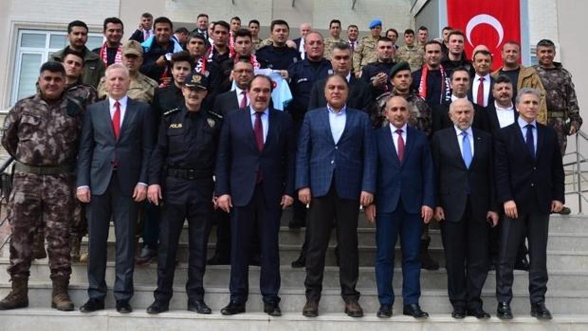 Kilis'in yanındayız