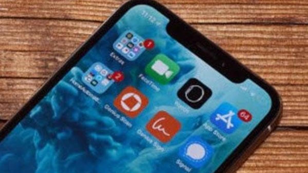 Apple, iPhone X çentiğini bırakacak!