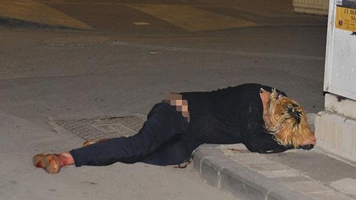 Travestiye bıçaklı saldırı