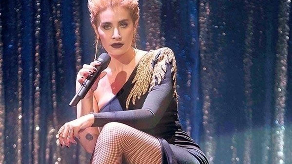 Sıla o isimle mi beraber?