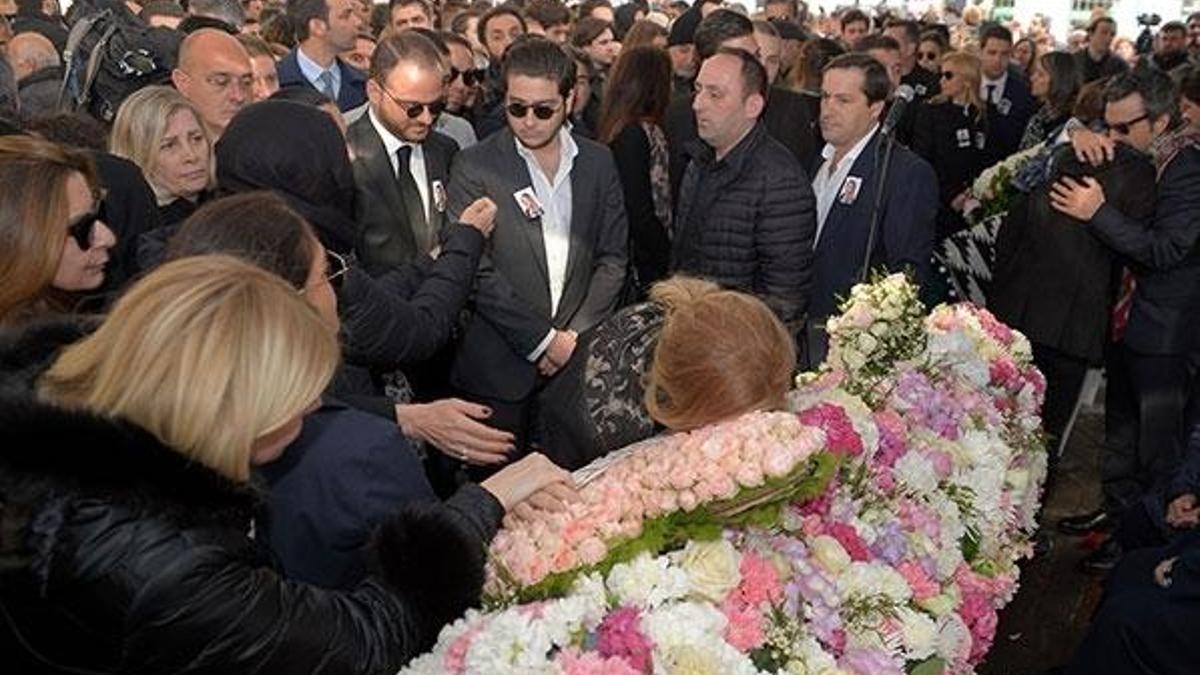 Mina Başaran ve arkadaşları son yolculuğuna uğurlandı