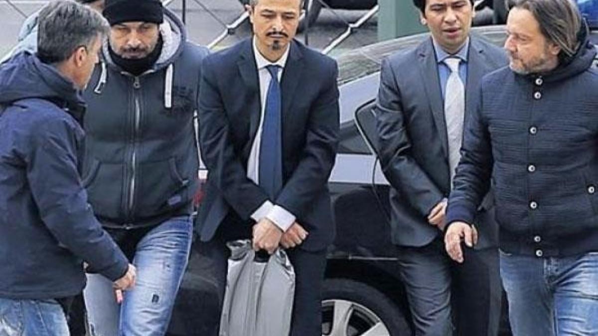Yunanistan 8 askerin iade talebini reddetti!