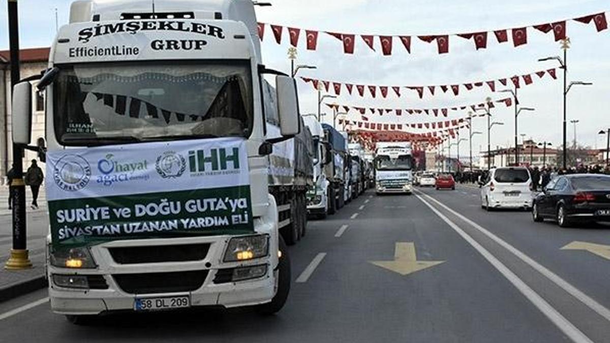 Sivas'tan Afrin'e 12 TIR yardım