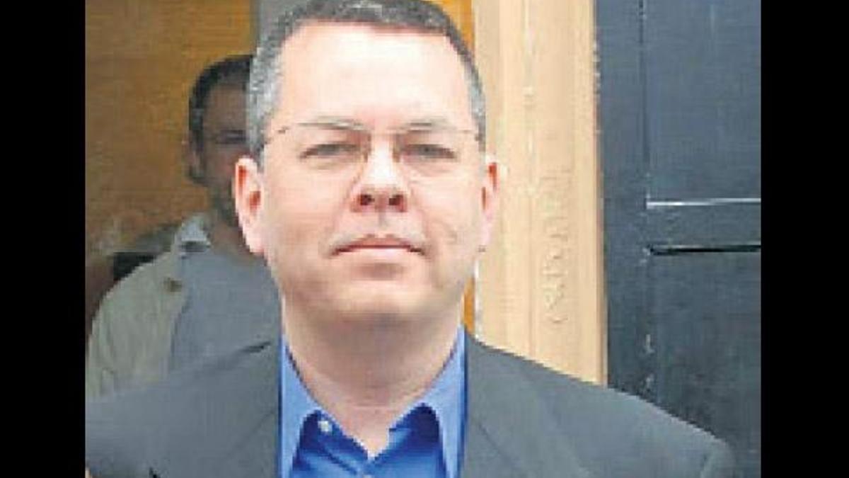 ‘Papaz darbeyi önceden biliyordu’