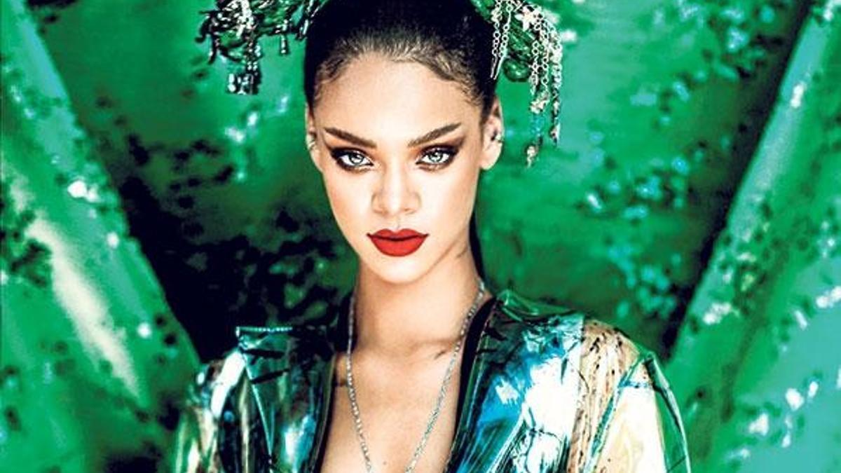 Rihanna’dan 800 milyonluk darbe!