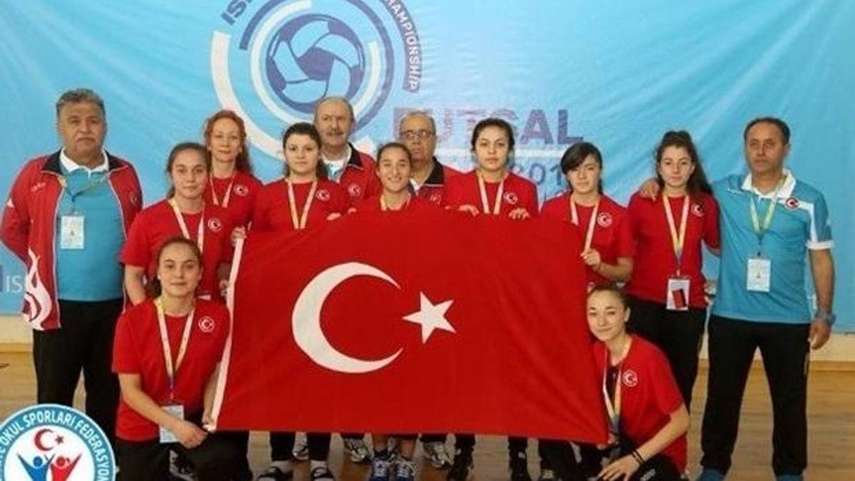 Kız Futsal Mili Takımı dünya ikincisi oldu