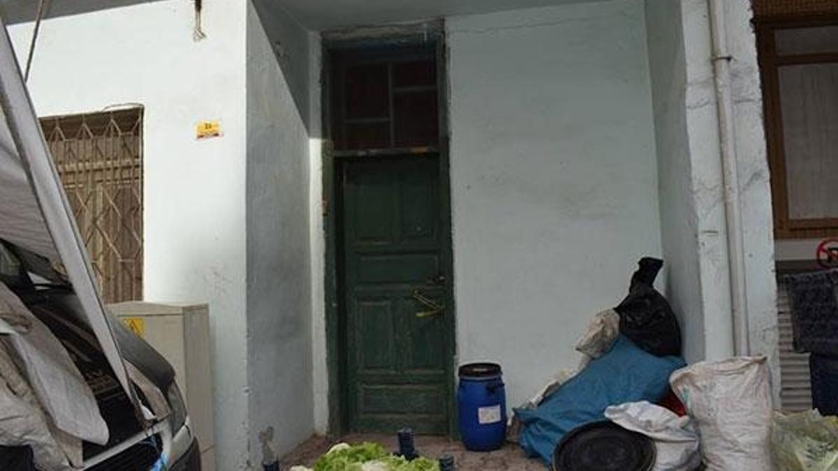 Ölen yazarın evini temizleyen işçiler, 130 bin TL buldu