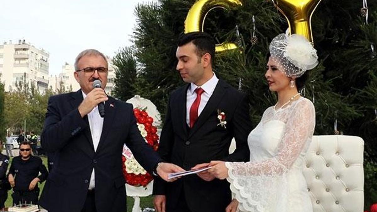 2 kez ölümden döndü, kendisini vuran polis memuruyla dünya evine girdi