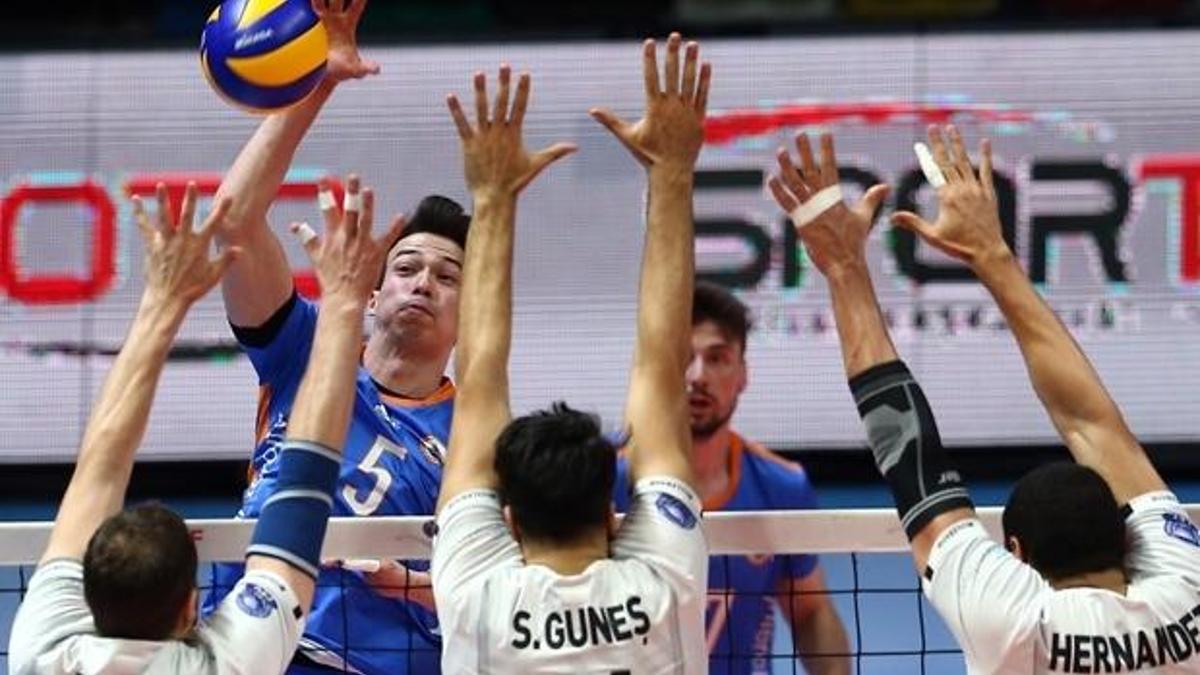Halkbank, finalde Arkas'ın rakibi oldu!