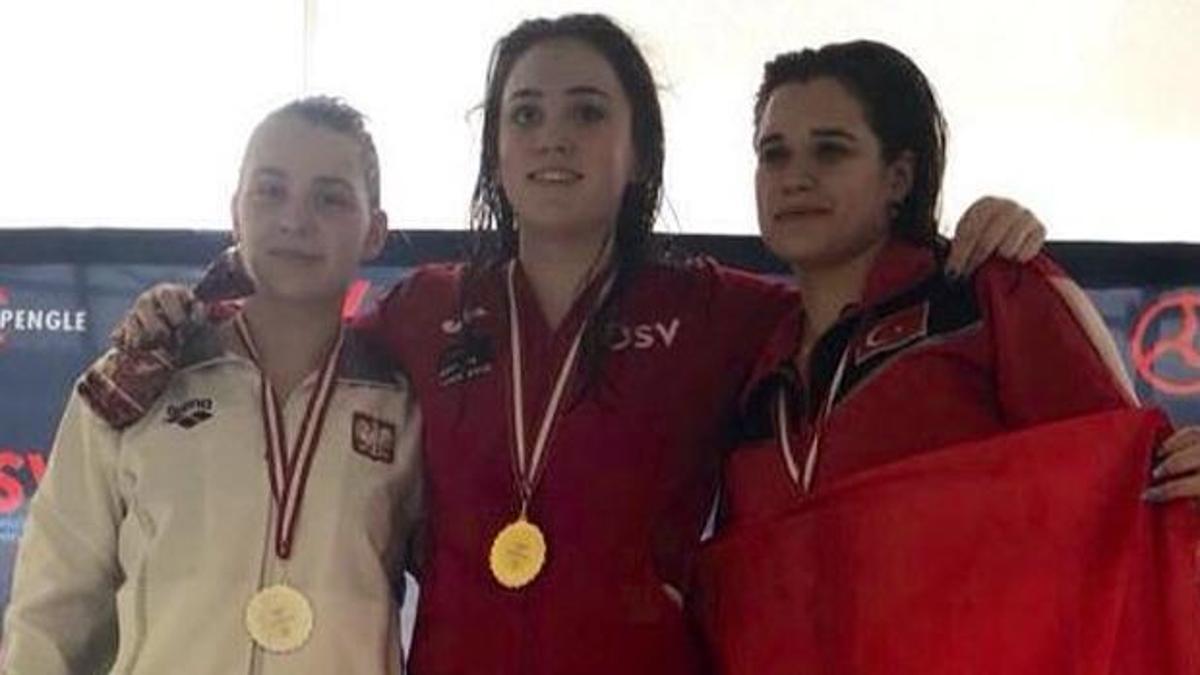 Yüzmede tarihi başarı
