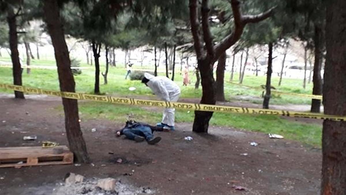 Bağcılar'da silahla başından vurulmuş erkek cesedi bulundu