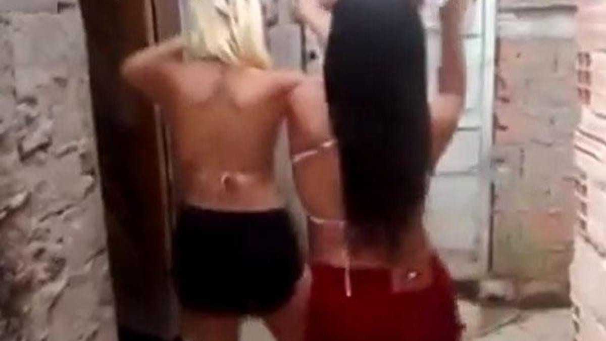 Polis kovalamacası ortasında böyle kaldılar!
