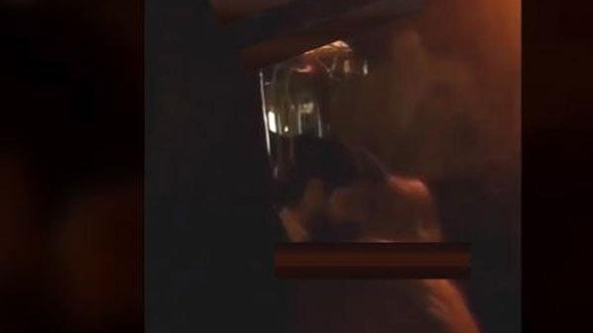 Burak Özçivit sarışın bir kadınla mı yakınlaştı