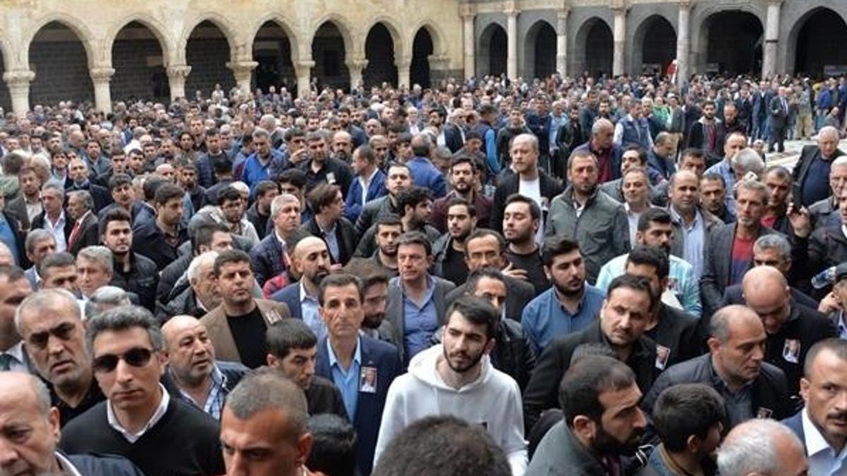 Zaza Şehmuz'u binlerce kişi uğurladı