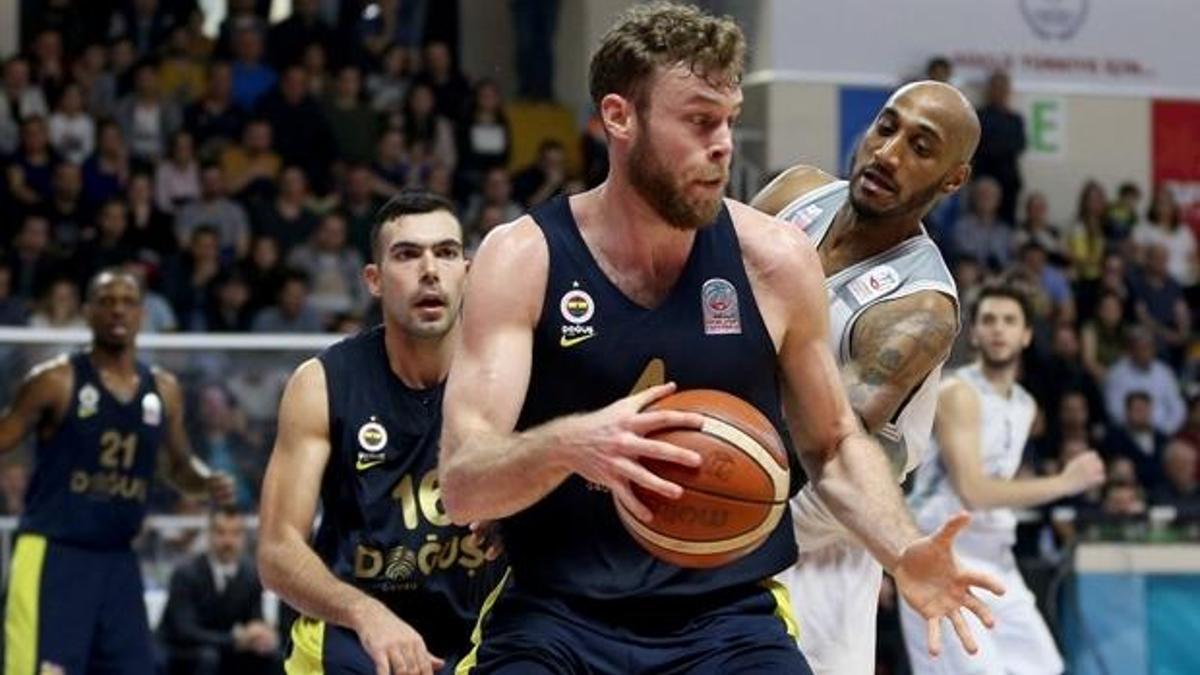 Fenerbahçe Doğuş, 'Demir'i büktü