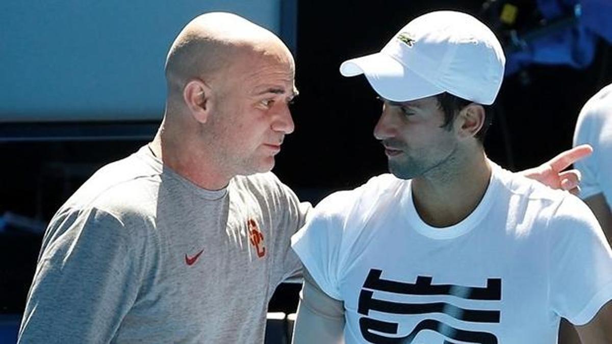 Djokovic ile Agassi'nin yolları ayrıldı