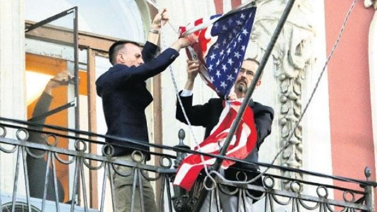 Ve bayrak indi