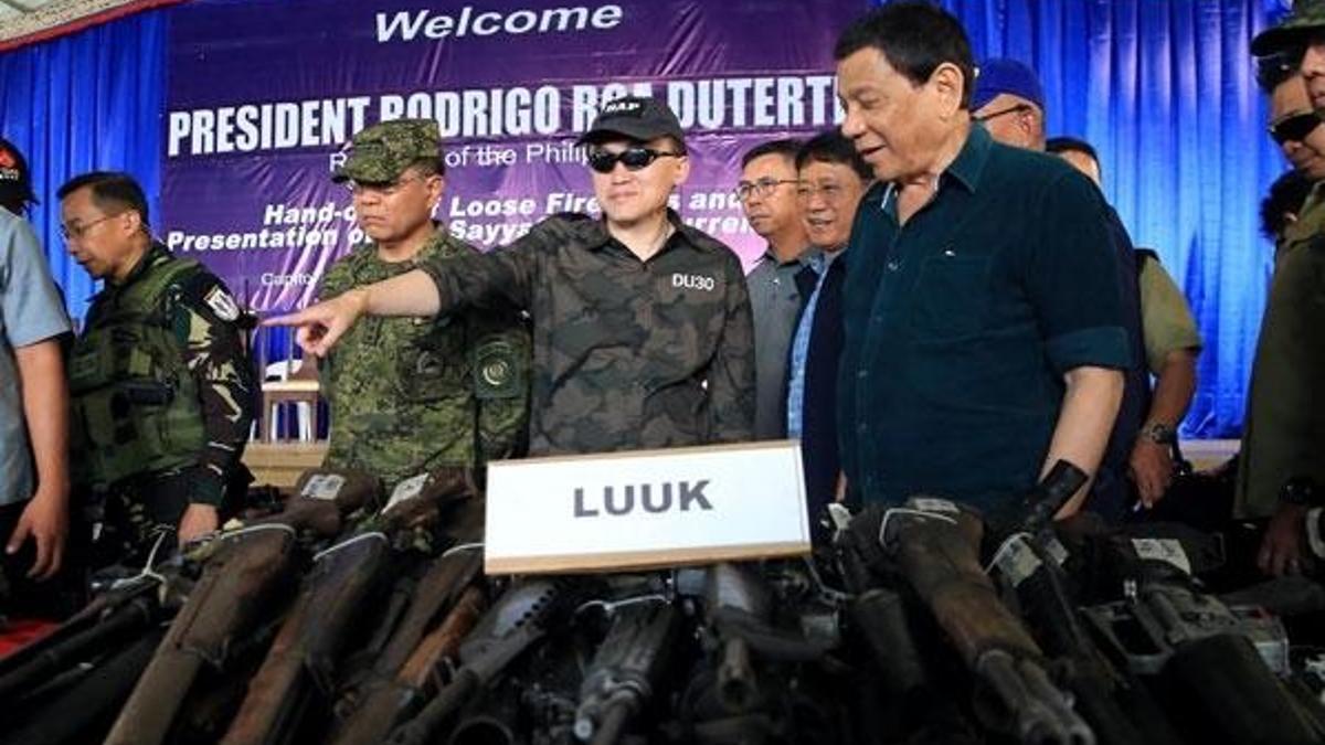 Duterte 811 kişiyi tutukladı