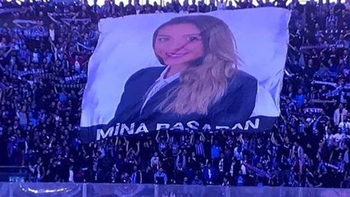 Mina Başaran tribünlerde anıldı