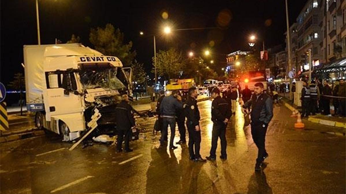Feci kaza! Yaralılar var