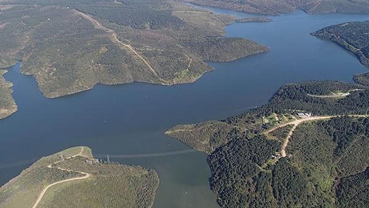 İstanbul'daki barajların doluluk oranı havadan görüntülendi